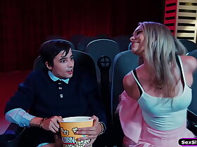 SexSinners.com - Gf is bored and sucks bfs cock round cinema